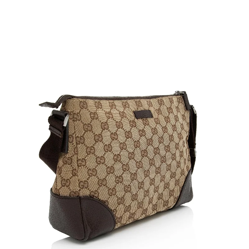 Gucci Marmont bags for women with quilted leather exteriorsGucci GG Canvas Medium Messenger Bag (SHF-xVfo2X)