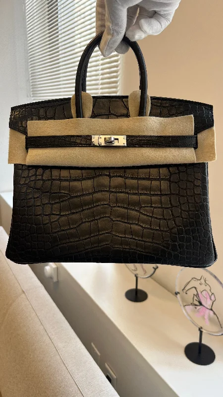 Hermes Birkin Bags with a Beaded Leather Strap for a Bohemian - Glamour LookHermes Birkin 25cm Matte Alligator