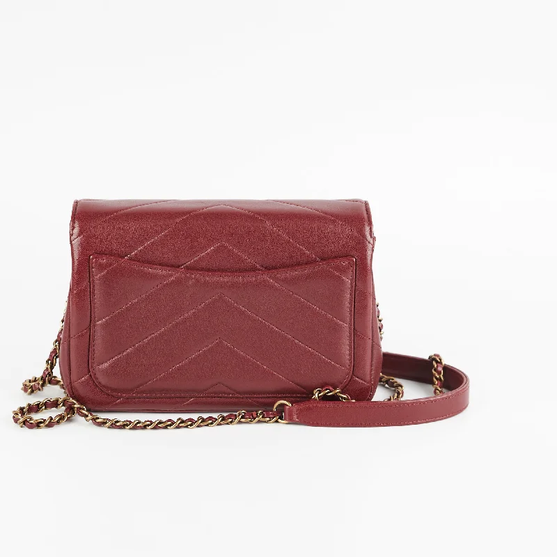 Chanel Vintage Inspired Handbag for Retro LoversChanel Mini Chevron Burgundy Crossbody Bag