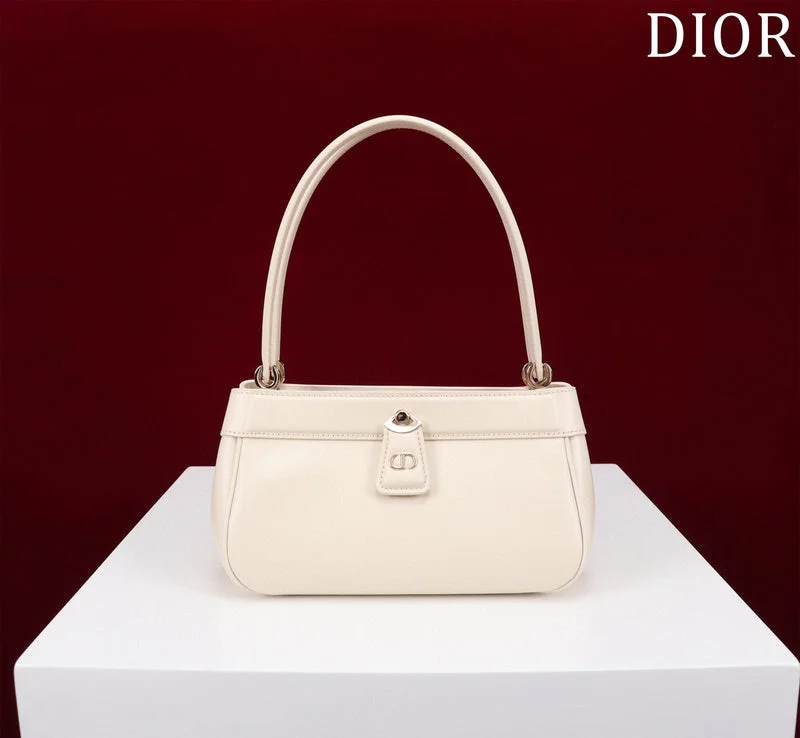 Fashion - forward Christian Dior tote bags for the modern womanBC - Dior Bags - 934