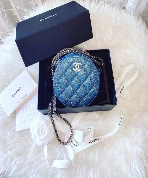 Chanel Colorful Handbag for Spring OutfitsChanel 19 Clutch With Chain Blue