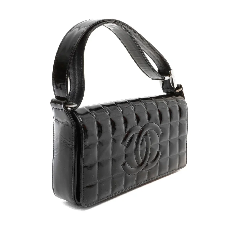 Chanel Designer Handbag with Unique DesignChanel Black Patent Leather Chocolate Bar Quilted CC Shoulder Bag