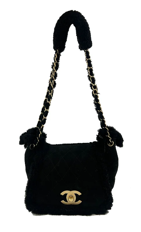 Chanel Medium Tote Bag for Office LadiesChanel Black Suede Shearling Small Accordion Flap Bag