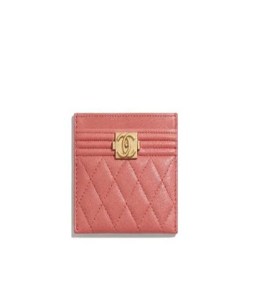 Chanel Vintage Inspired Handbag for Retro LoversChanel Boy Card Holder Pink