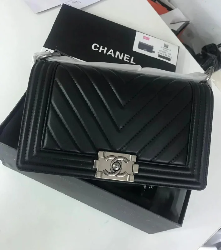 Chanel Limited Edition Handbag for CollectorsChanel Boy V Handbag For Women Silver Hardware