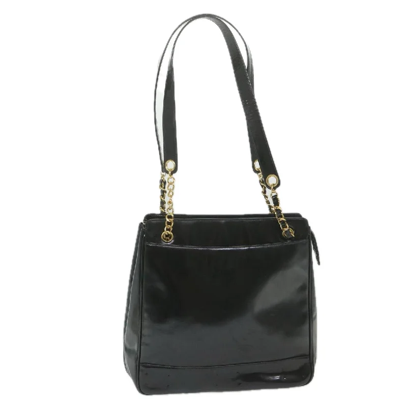 Chanel Lightweight Handbag for Daily ErrandsCHANEL Chain Shoulder Bag Patent leather Black CC  bs10115