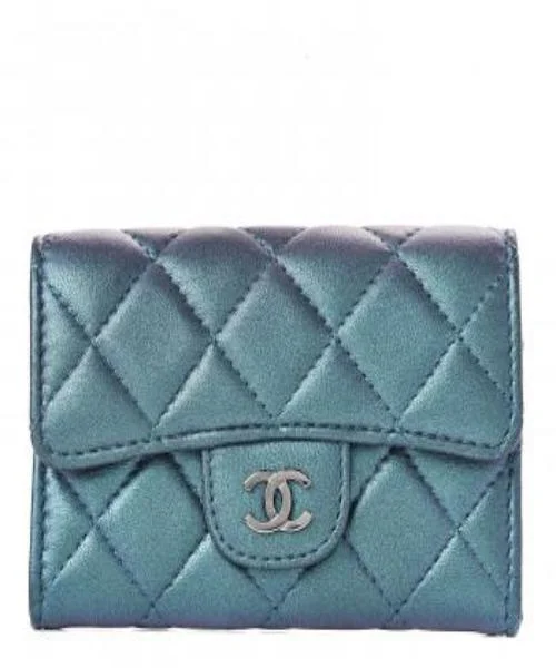 Chanel Quilted Leather Shoulder Bag for FashionistasChanel Classic Card Holder Grained Calfskin Iridescent Turquoise