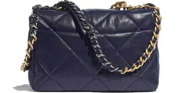 Chanel Vintage Inspired Handbag for Retro LoversChanel Classic Medium Flap Bag Black Caviar