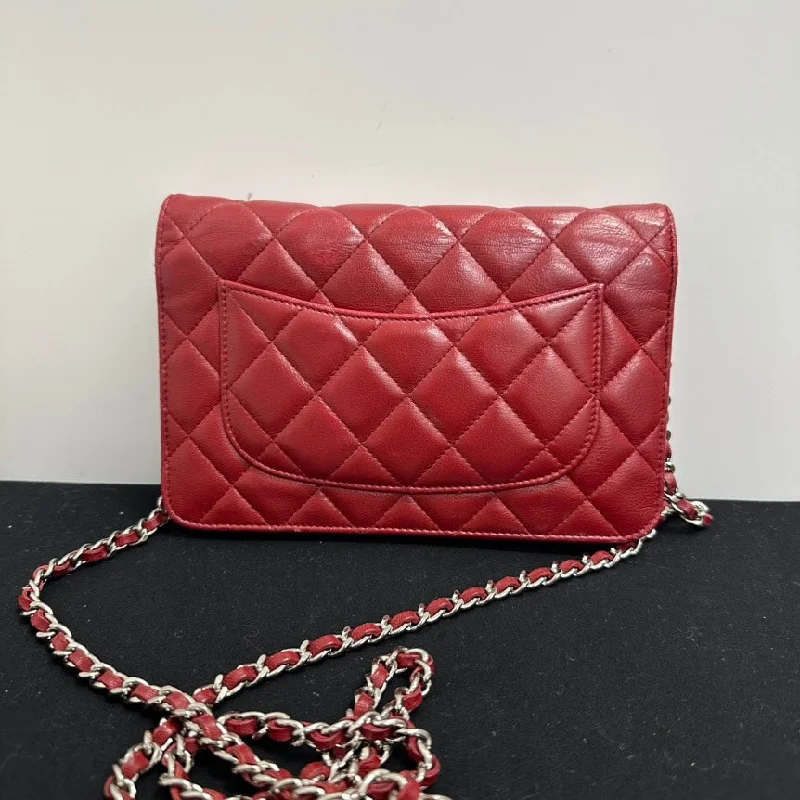 Chanel Handbag with Adjustable Strap for ComfortChanel Leather Shoulder Bag