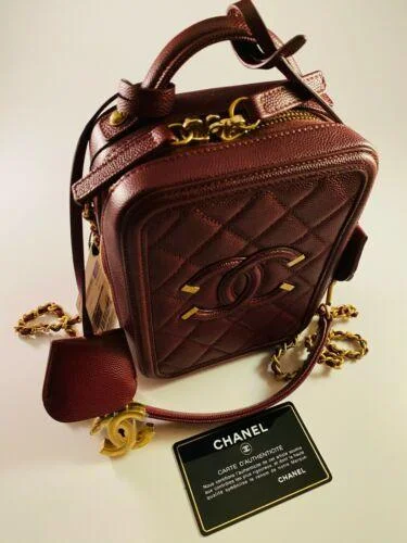 Chanel Classic Flap Bag for Evening PartyChanel Small Vanity Case Red