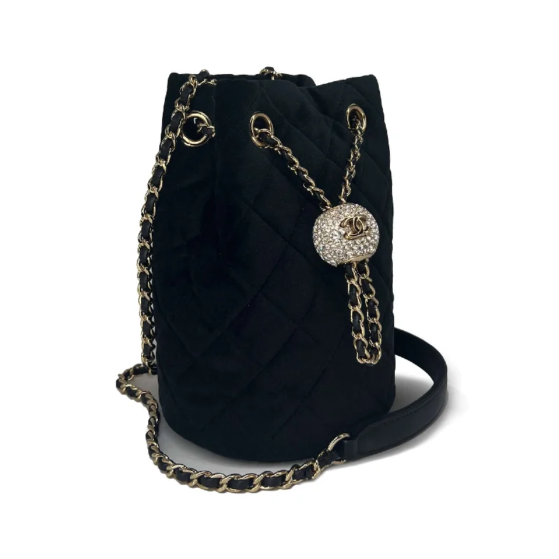 Chanel Vintage Inspired Handbag for Retro LoversChanel velvet pearl crush mini drawstring bag