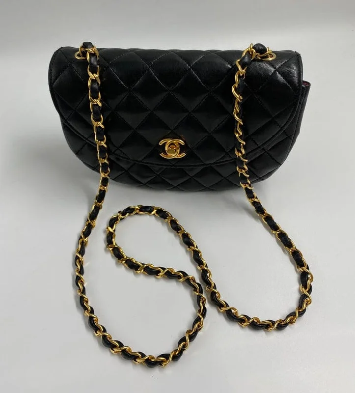 Chanel Handbag with Adjustable Strap for ComfortChanel Vintage Crossbody Flap bag