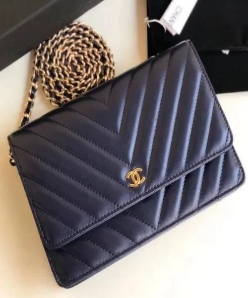 Chanel Designer Handbag with Unique DesignChanel Wallet On Chain – WOC Chevron Lambskin Dark Blue Silver-Toned