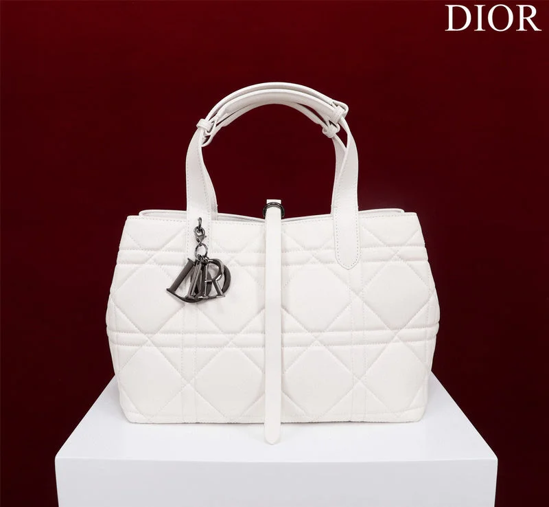 Luxury Christian Dior crossbody bags with a chain - link strapGAK BAGZ - Dior Bags - 2242