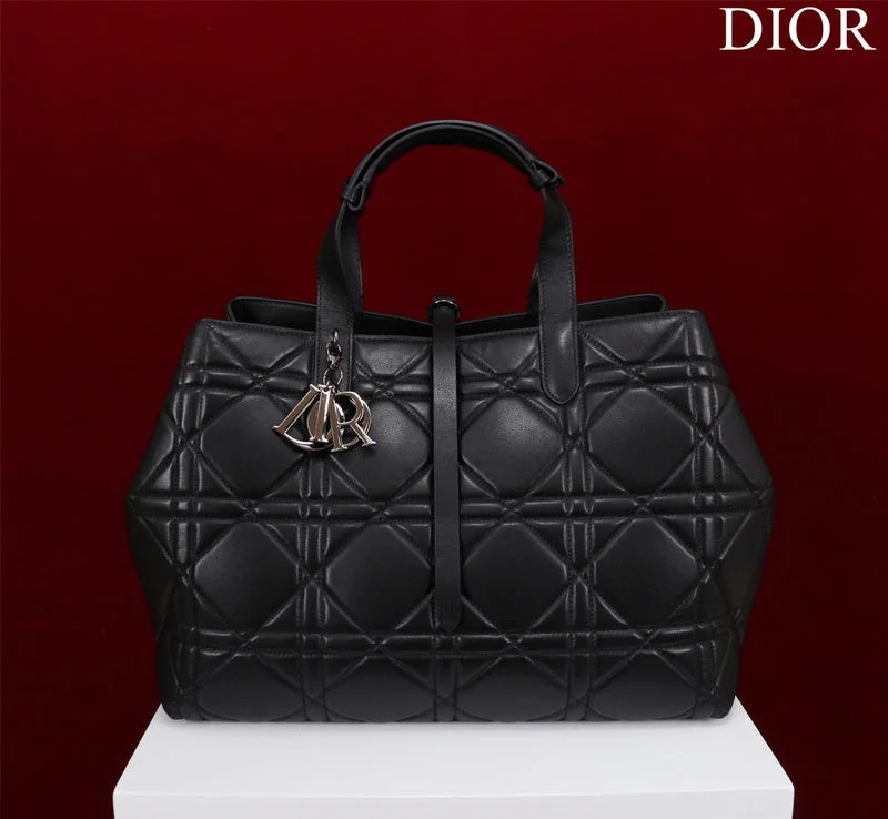 Christian Dior Saddle bags with a patent leather finish for a shiny lookGAK BAGZ - Dior Bags - 2250