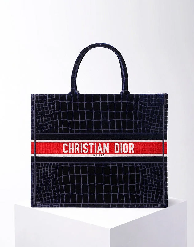 Christian Dior Saddle bags with a patent leather finish for a shiny lookGAK BAGZ - Dior Bags - 2482