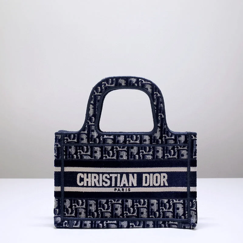 Christian Dior Saddle bags with a distressed leather finishGAK BAGZ - Dior Bags - 2493