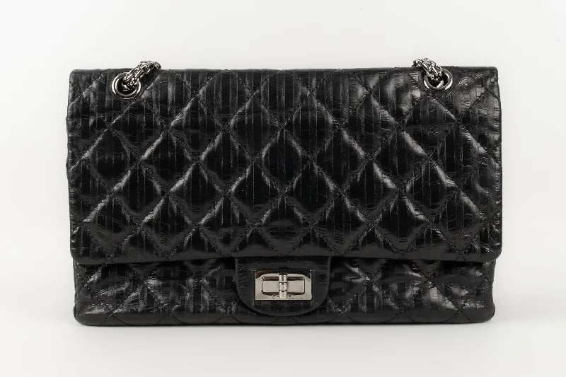 Chanel Vintage Inspired Handbag for Retro LoversSac 2.55 Chanel 2008/2009