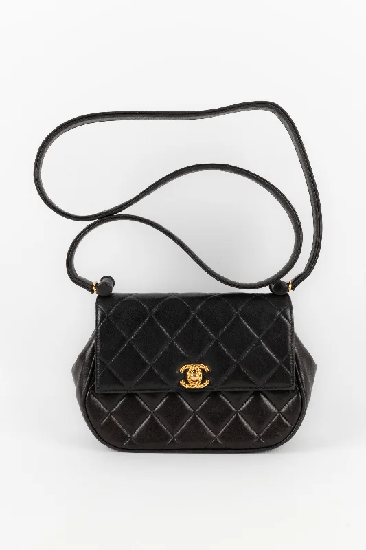 Chanel New Arrival Handbag with Gold HardwareSac en cuir Chanel