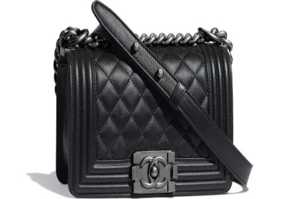 Chanel Chain Strap Handbag for Everyday UseSmall Boy Chanel Handbag Black-Silver