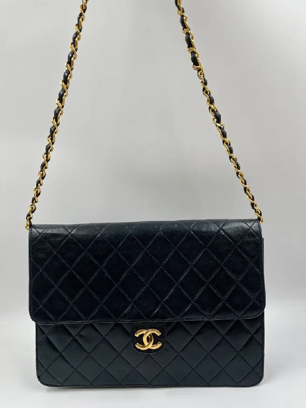 Chanel Designer Handbag with Unique DesignVintage Navy Chanel Flap Bag